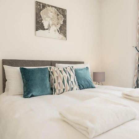 Highfield House - 1 Bed-Sleeps 2-Tjs20Hh Apartment Ilfracombe Bagian luar foto