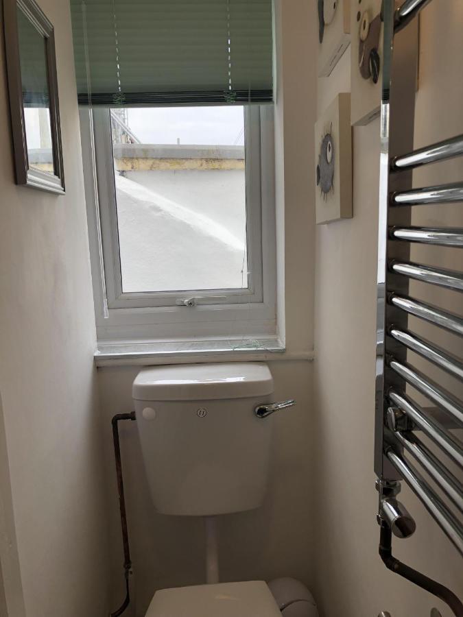 Highfield House - 1 Bed-Sleeps 2-Tjs20Hh Apartment Ilfracombe Bagian luar foto