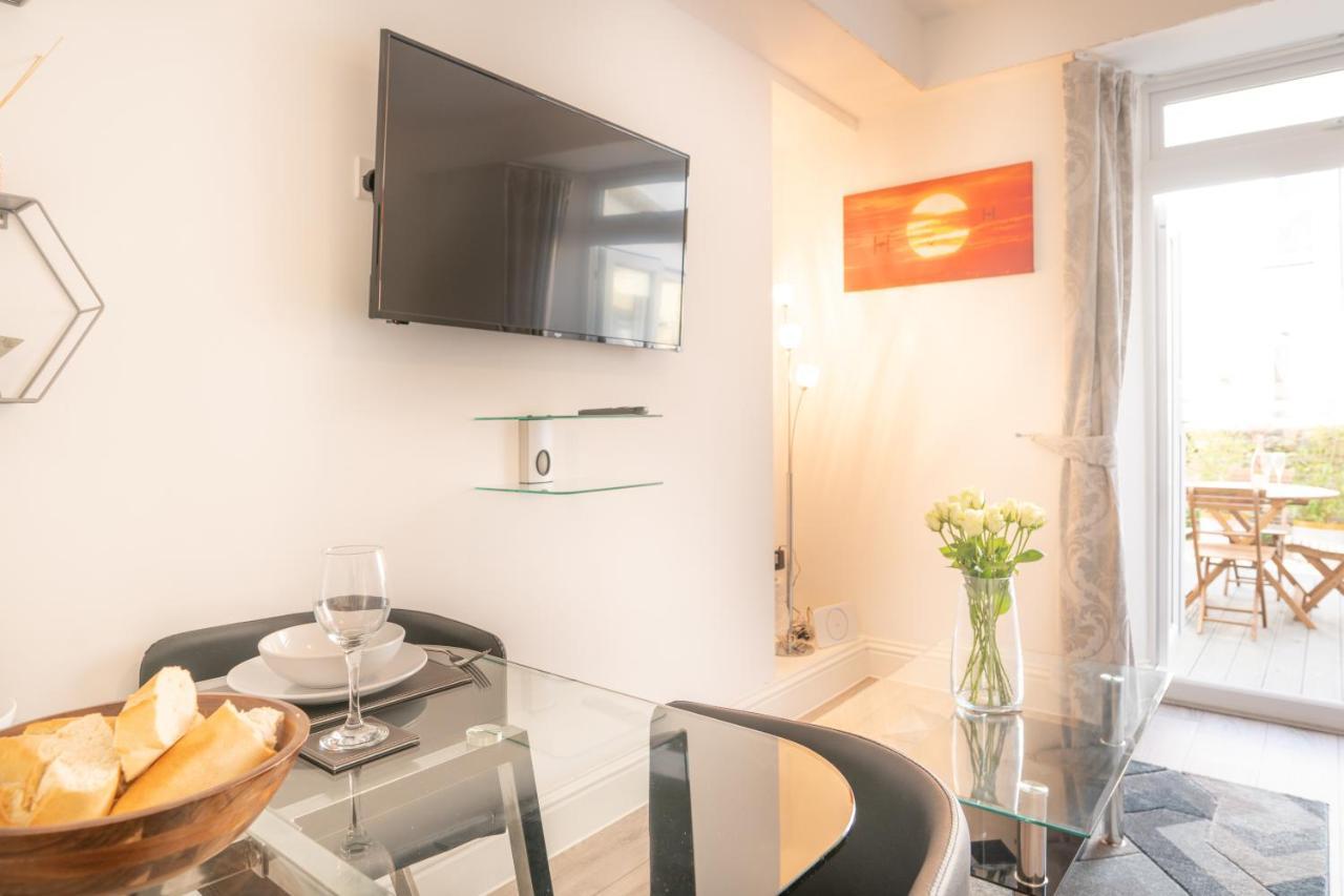 Highfield House - 1 Bed-Sleeps 2-Tjs20Hh Apartment Ilfracombe Bagian luar foto