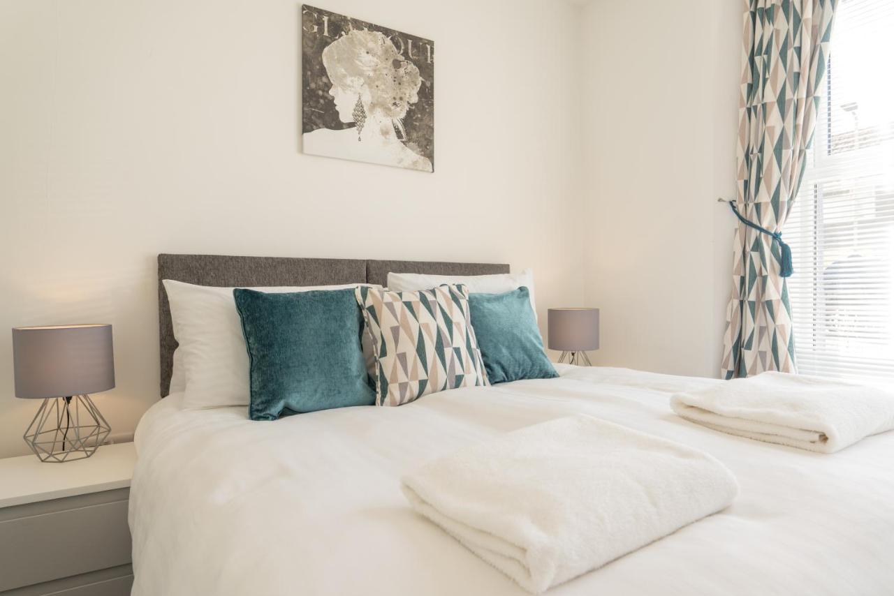 Highfield House - 1 Bed-Sleeps 2-Tjs20Hh Apartment Ilfracombe Bagian luar foto